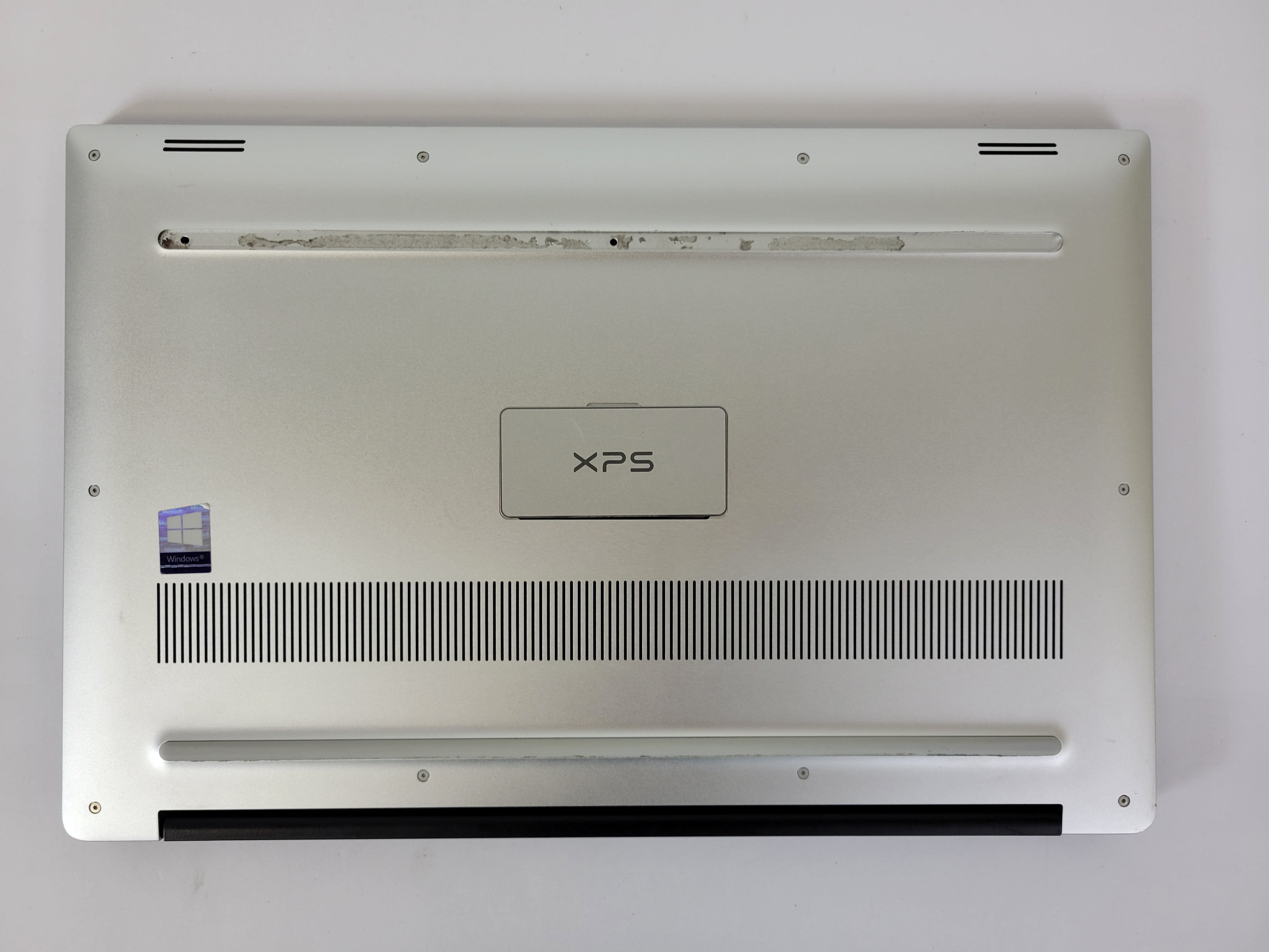 Dell XPS 15 7590 Intel Core i7-9750H 2.60GHz 16GB 512GB SSD Windows 10 Pro