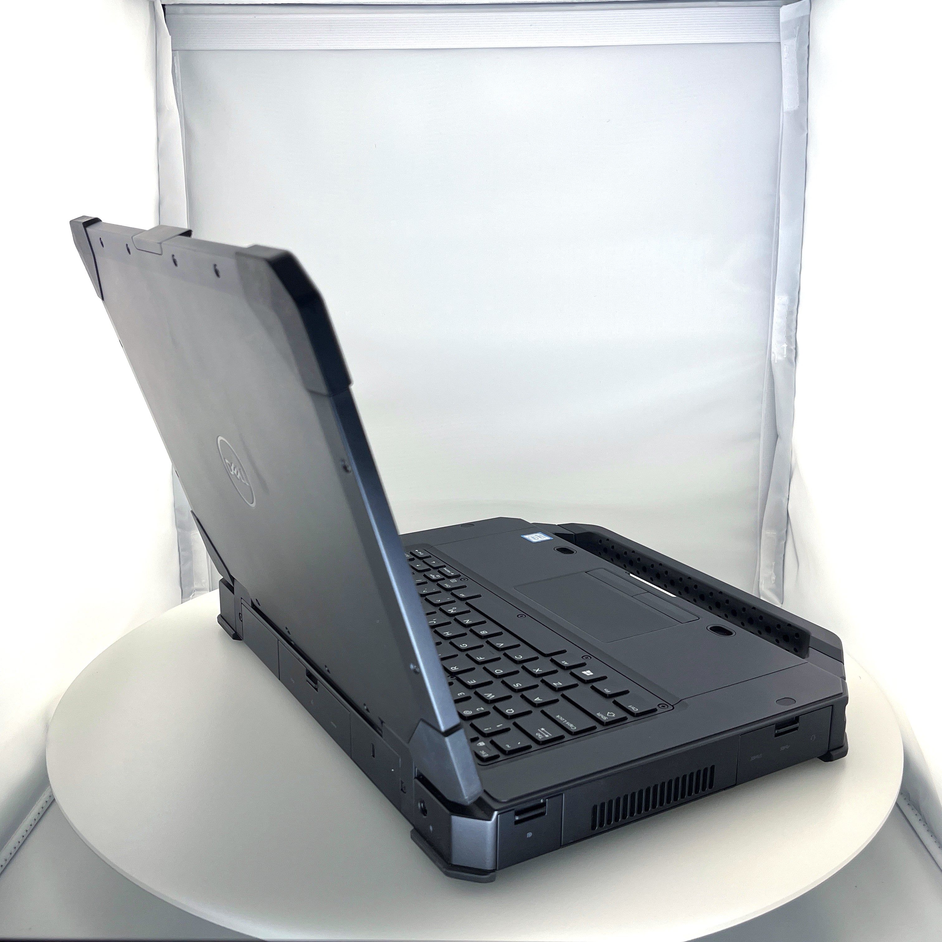 Dell Latitude 5424 Rugged i5-8350U@1.7GHz 8GB RAM 512GB SSD Windows 11 Pro